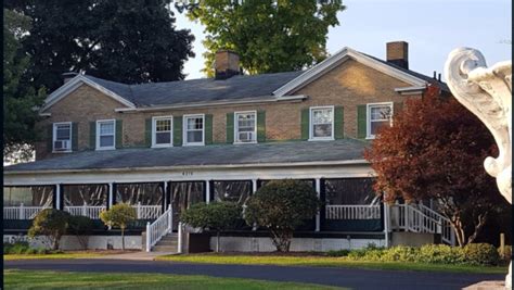 julia's bed and breakfast in hubbard